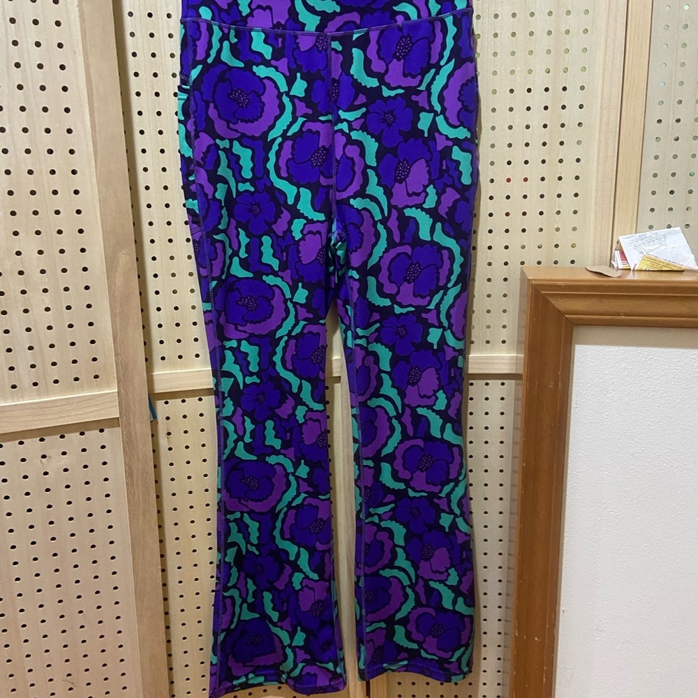 POP Fit Purple and Green Floral Patterned Leggings, size 2x, new, no tags.